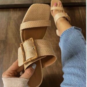 Universal Thread Bristol Woven Raffia Straw Block Heels Excellent Size 8.5